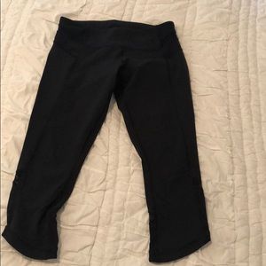 Lululemon Mesh Detail Crop Leggings Size 6